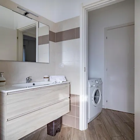 Casa Carozzi ميلان